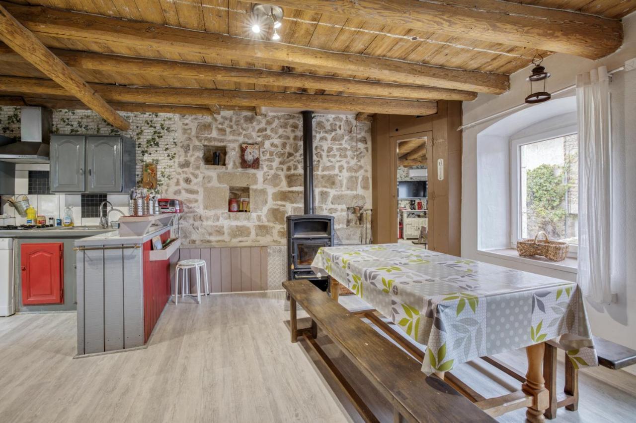 Maison Charmante A Valprivas Avec Jardin Prive. 外观 照片