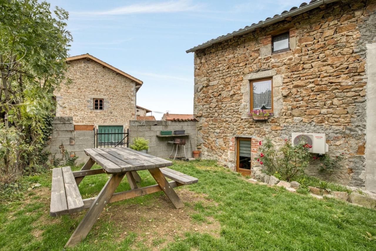 Maison Charmante A Valprivas Avec Jardin Prive. 外观 照片